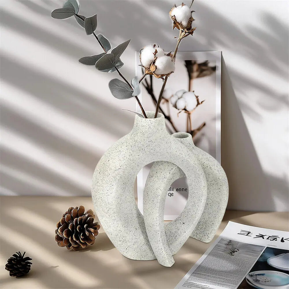 Warm Welcome Decor Hollow Snuggle Vase Resin Flower Nordic