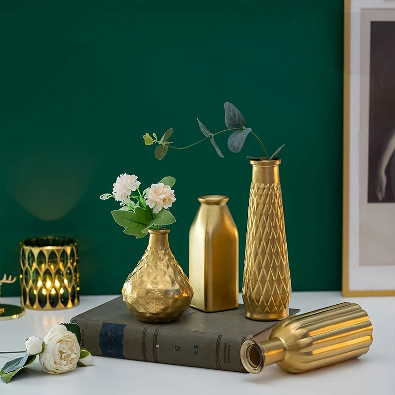 Warm Welcome Decor Cylindrical Glass Vase With Gilded Finish