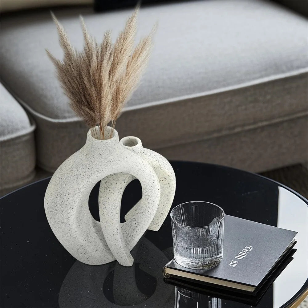 Warm Welcome Decor Hollow Snuggle Vase Resin Flower Nordic