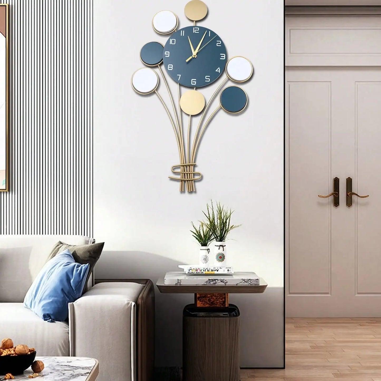 Warm Welcome Decor Balloon Wall Clock Battery Operated