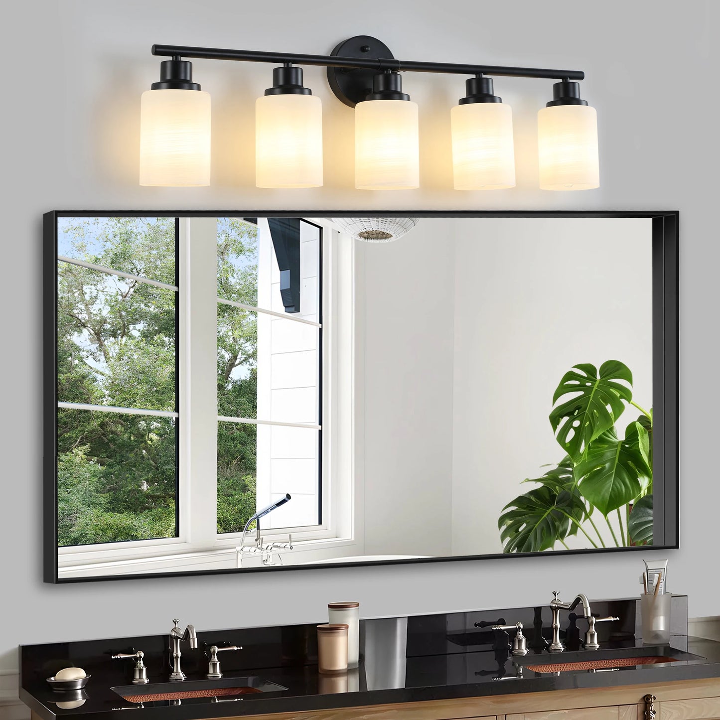 Modern Vanity Wall Light With Frosted Glass Lampshades