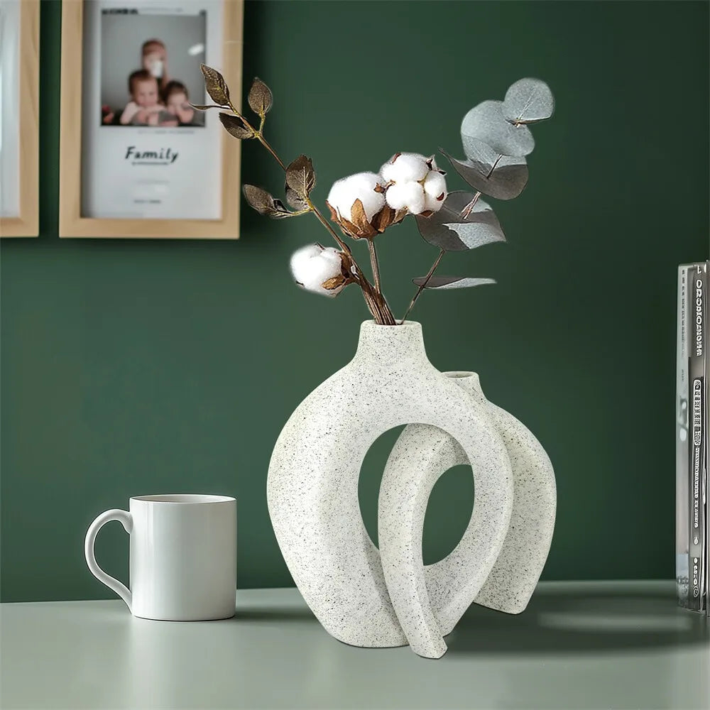 Warm Welcome Decor Hollow Snuggle Vase Resin Flower Nordic